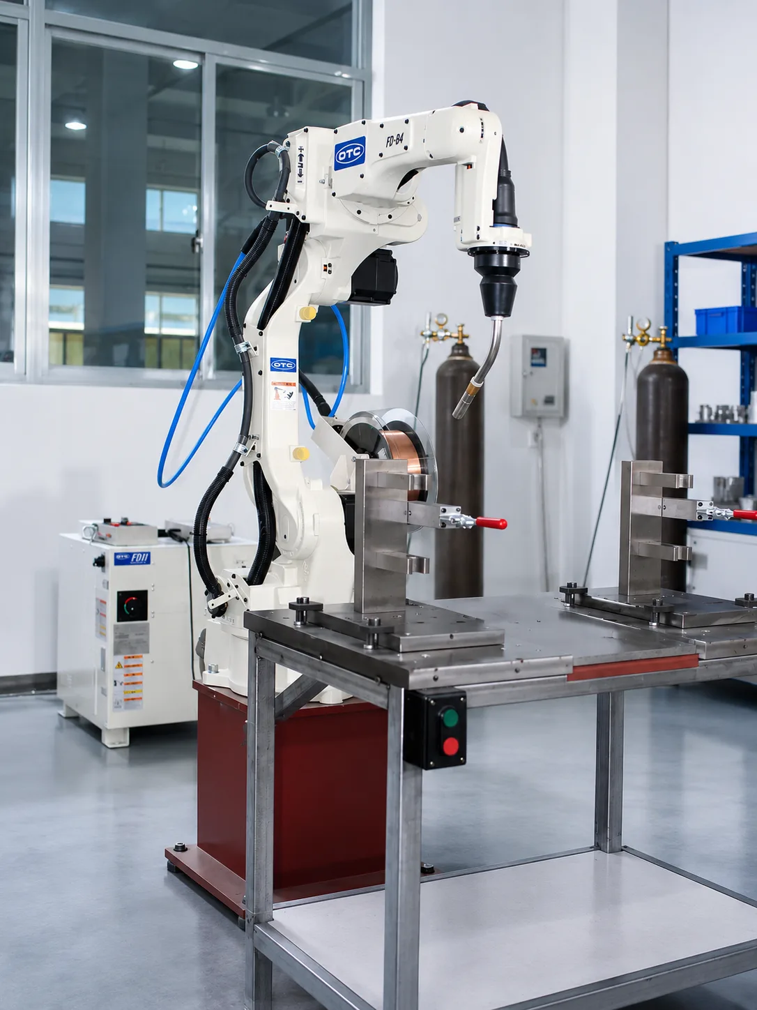 Robotic welding equipment used at Ningbo Dingbang Tools